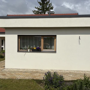 Dřevěná okna a dveře