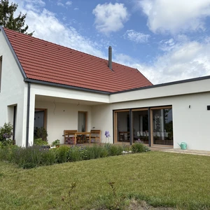 Dřevěná okna a dveře