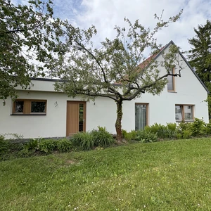 Dřevěná okna a dveře